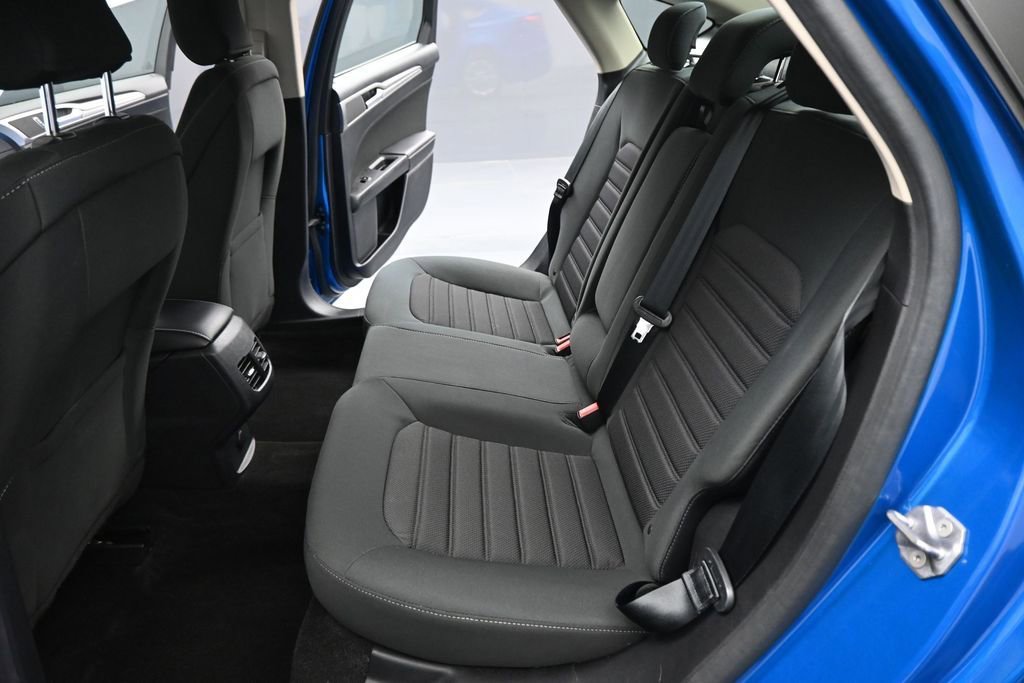 Certified 2019 Ford Fusion SE FWD image 18