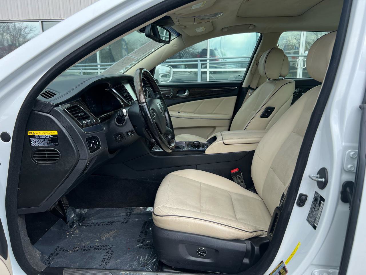 Used 2014 Hyundai Equus Signature RWD image 11