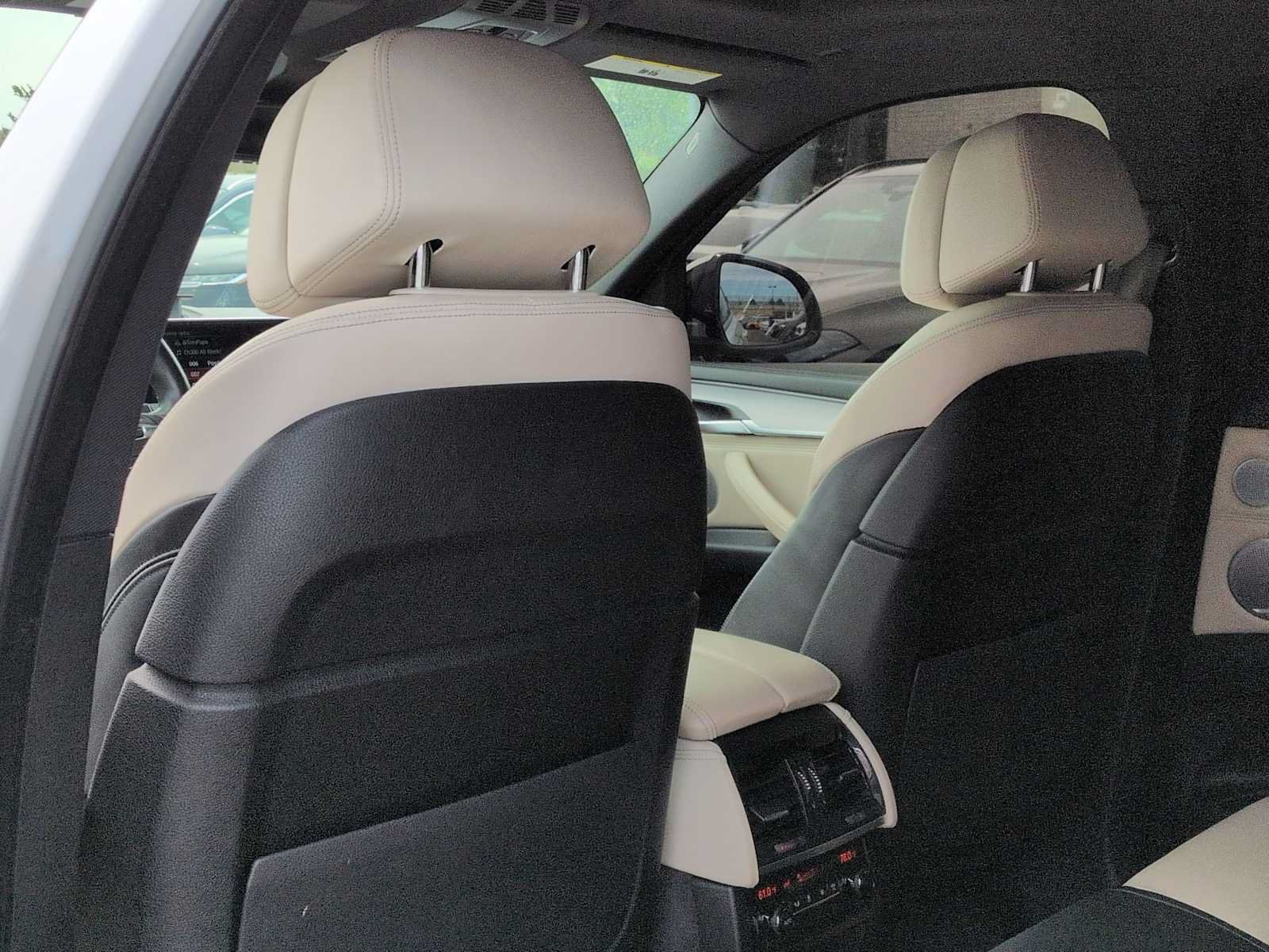 Used 2019 BMW X6 xDrive50i w/ M Sport Package AWD/4WD image 19