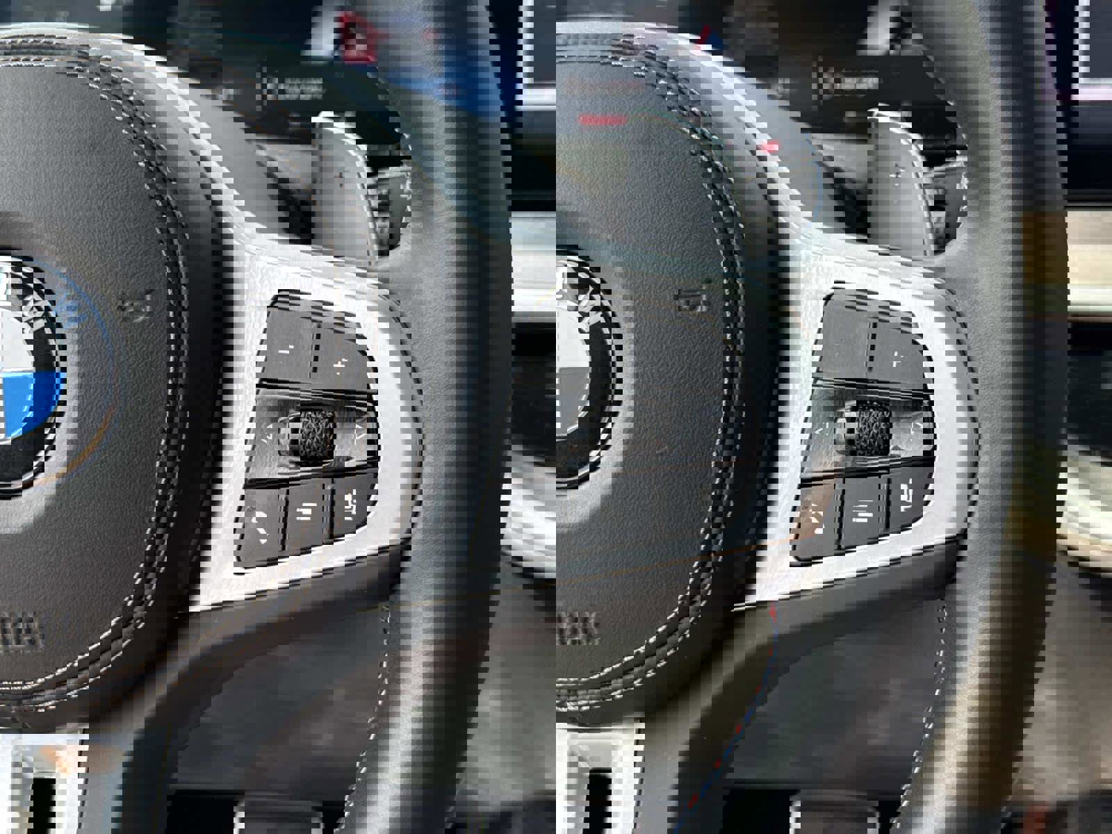 Certified 2024 BMW X7 M60i w/ Executive Package image 24