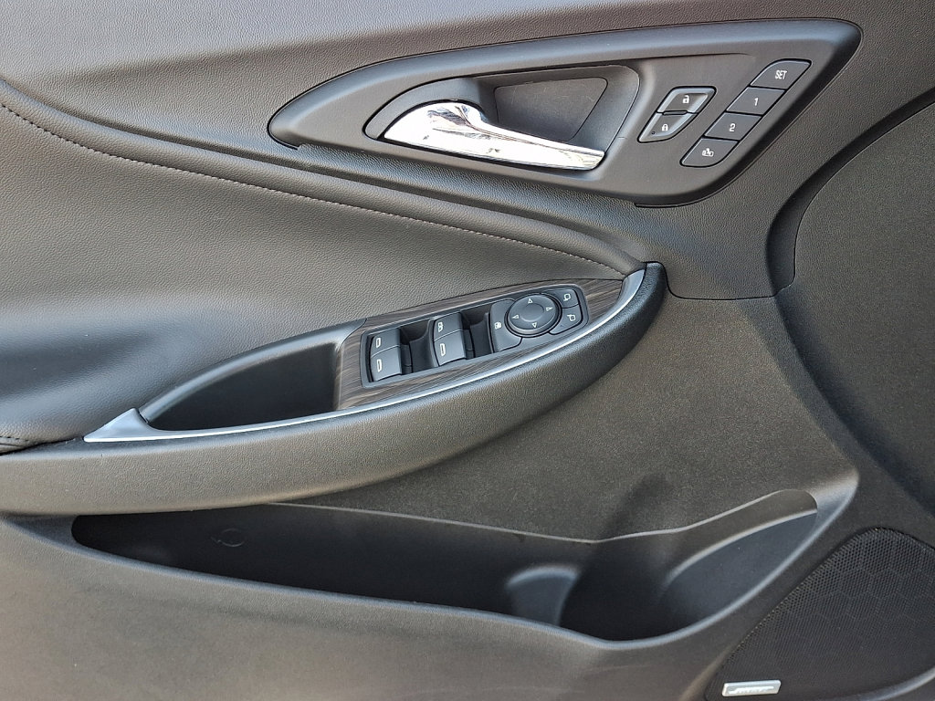 Used 2024 Chevrolet Malibu LT FWD image 22