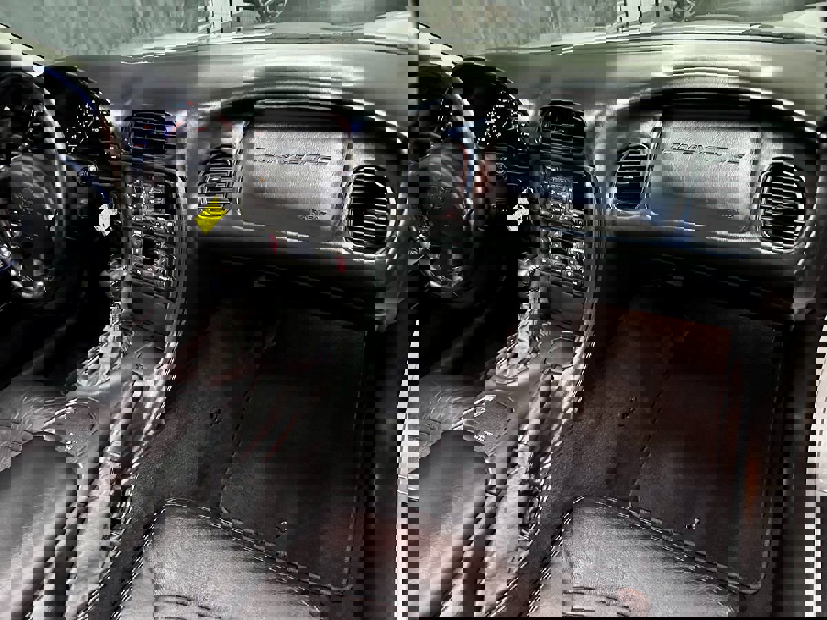 Used 2001 Chevrolet Corvette Convertible w/ Preferred Equipment Group2 image 21