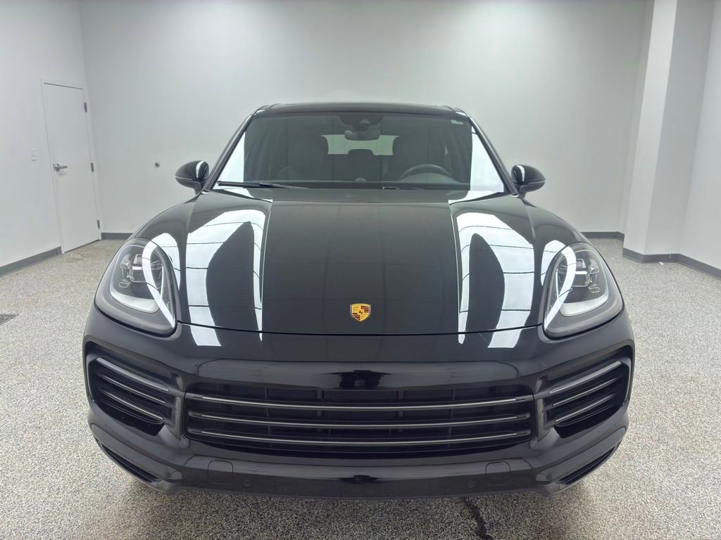 Used 2022 Porsche Cayenne Platinum Edition image 3