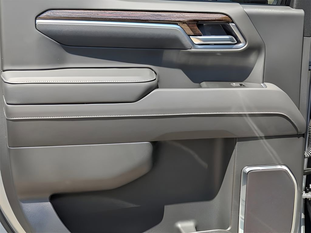 New 2026 GMC Sierra 1500 Elevation image 17