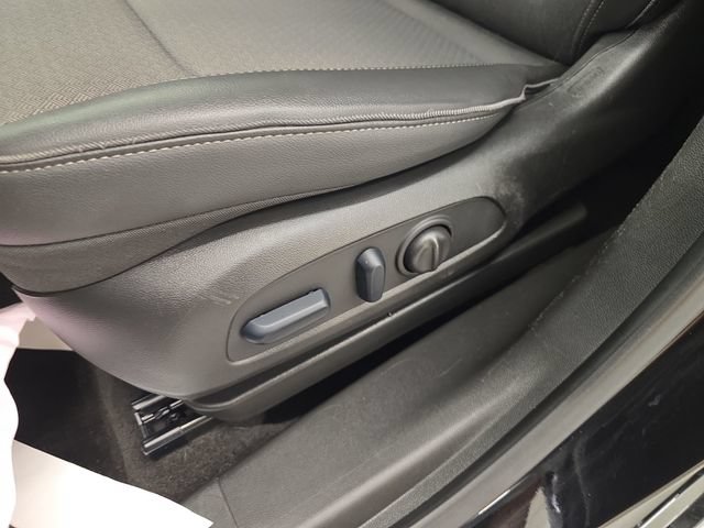 Used 2023 Buick Encore GX Select w/ Sport Touring Package FWD image 37