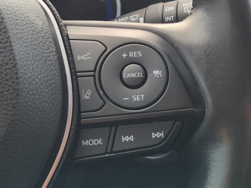 Used 2020 Toyota RAV4 XSE image 29