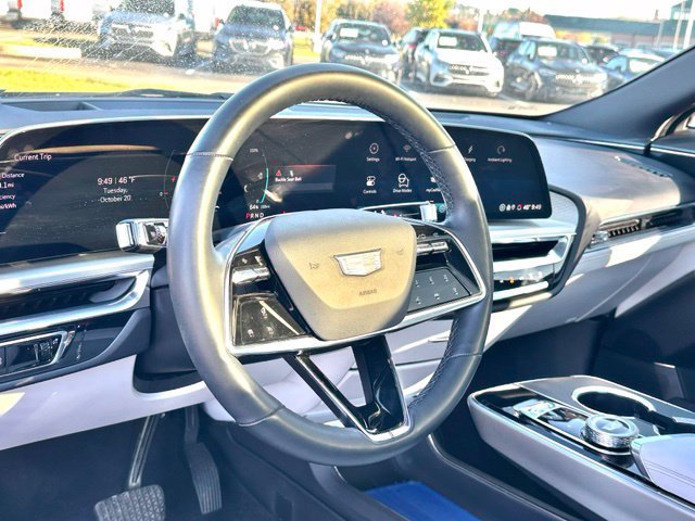 Used 2024 Cadillac Lyriq Sport w/ LPO, Floor Liner Package AWD/4WD image 17