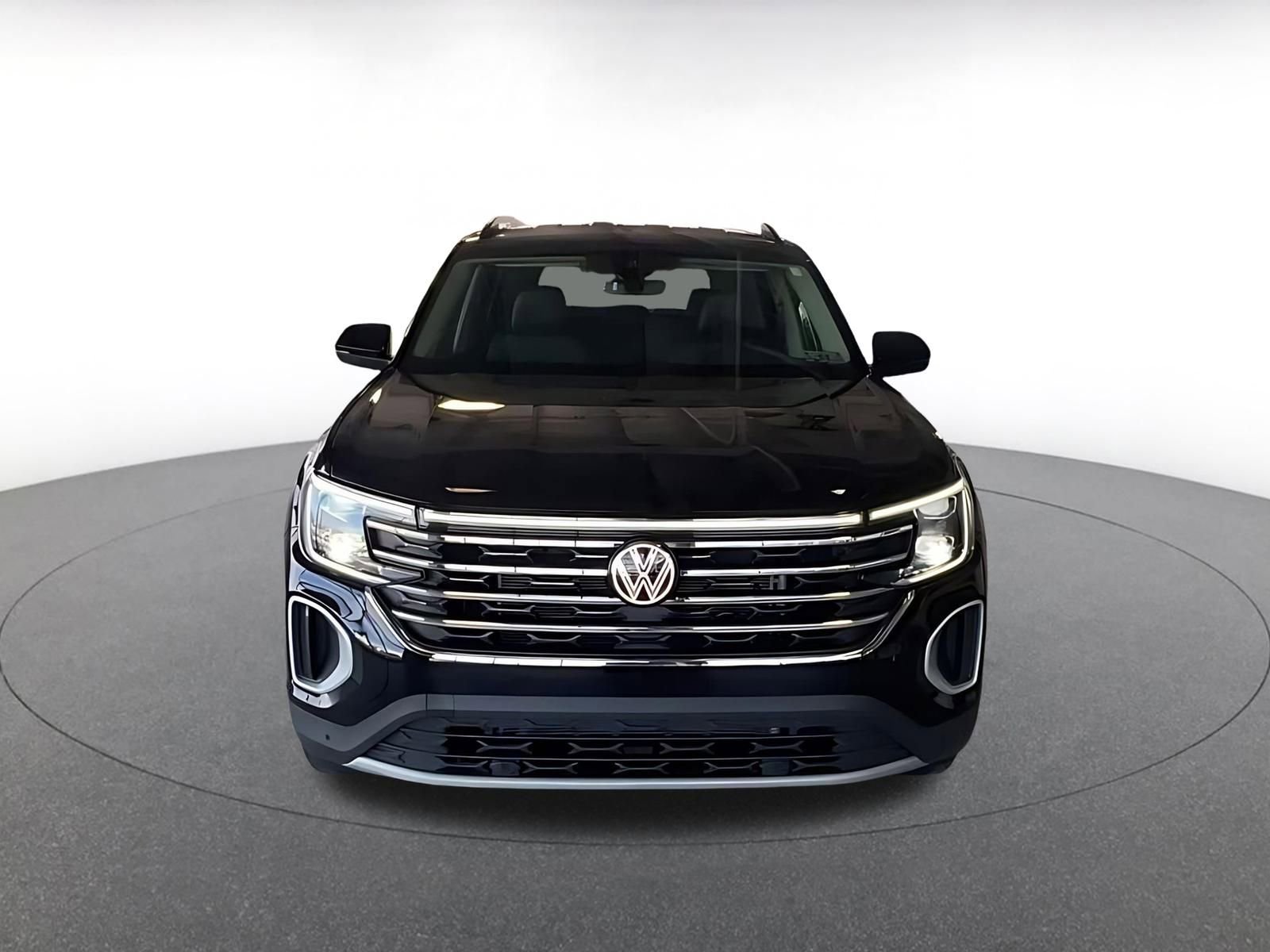 Used 2025 Volkswagen Atlas SE image 7