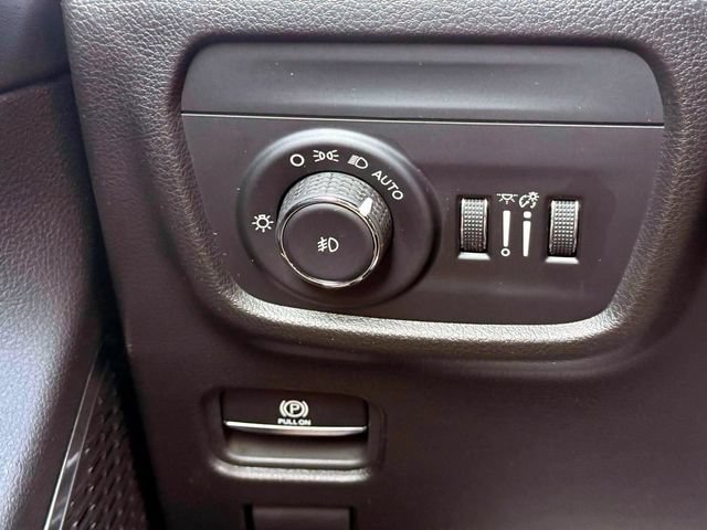 Used 2023 Jeep Grand Cherokee L Overland AWD/4WD image 23