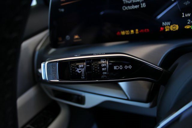 New 2026 Cadillac Vistiq Sport image 21