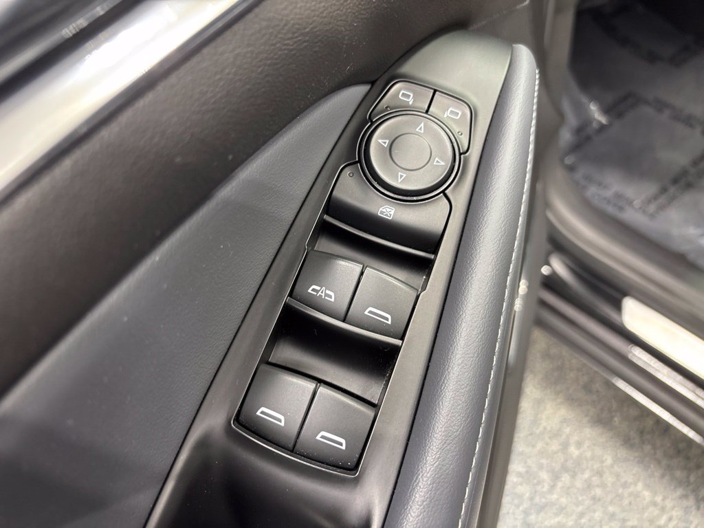 Used 2023 Buick Enclave Essence w/ Experience Buick Package AWD/4WD image 33