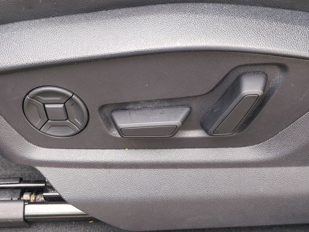 Used 2025 Audi Q7 3.0T Premium Plus AWD/4WD image 22