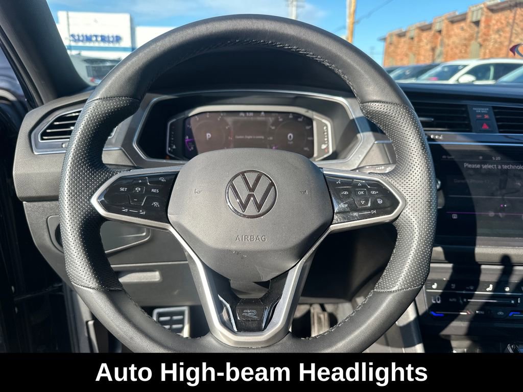 Used 2022 Volkswagen Tiguan SEL R-Line image 18