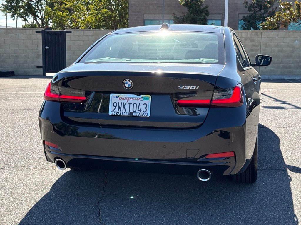 Used 2026 BMW 330i Sedan w/ Premium Package RWD image 10