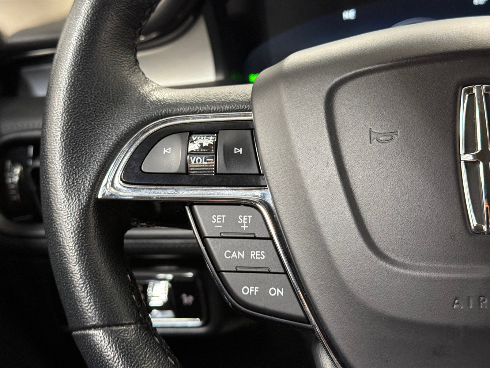 Certified 2023 Lincoln Nautilus AWD w/ Premium Package image 22