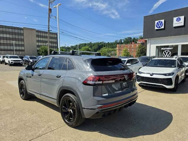 Certified 2025 Volkswagen Atlas Cross Sport SEL R-Line AWD/4WD image 6