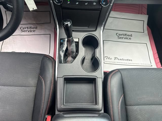 Used 2017 Toyota Camry SE w/ Moonroof Package FWD image 22
