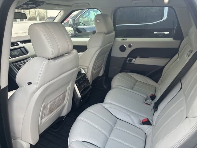 Used 2016 Land Rover Range Rover Sport HSE image 11