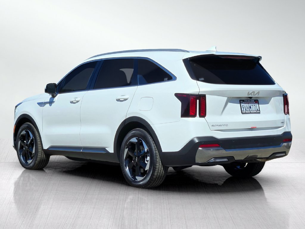 Used 2025 Kia Sorento EX w/ EX Panoramic Sunroof Package FWD image 7