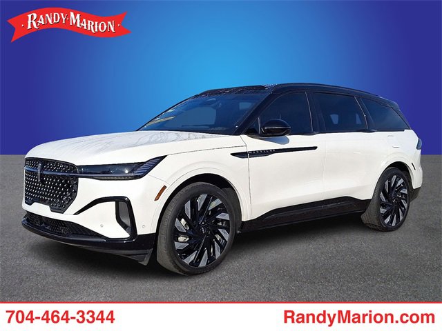 Used 2024 Lincoln Nautilus Reserve w/ Jet Appearance Package (87T)