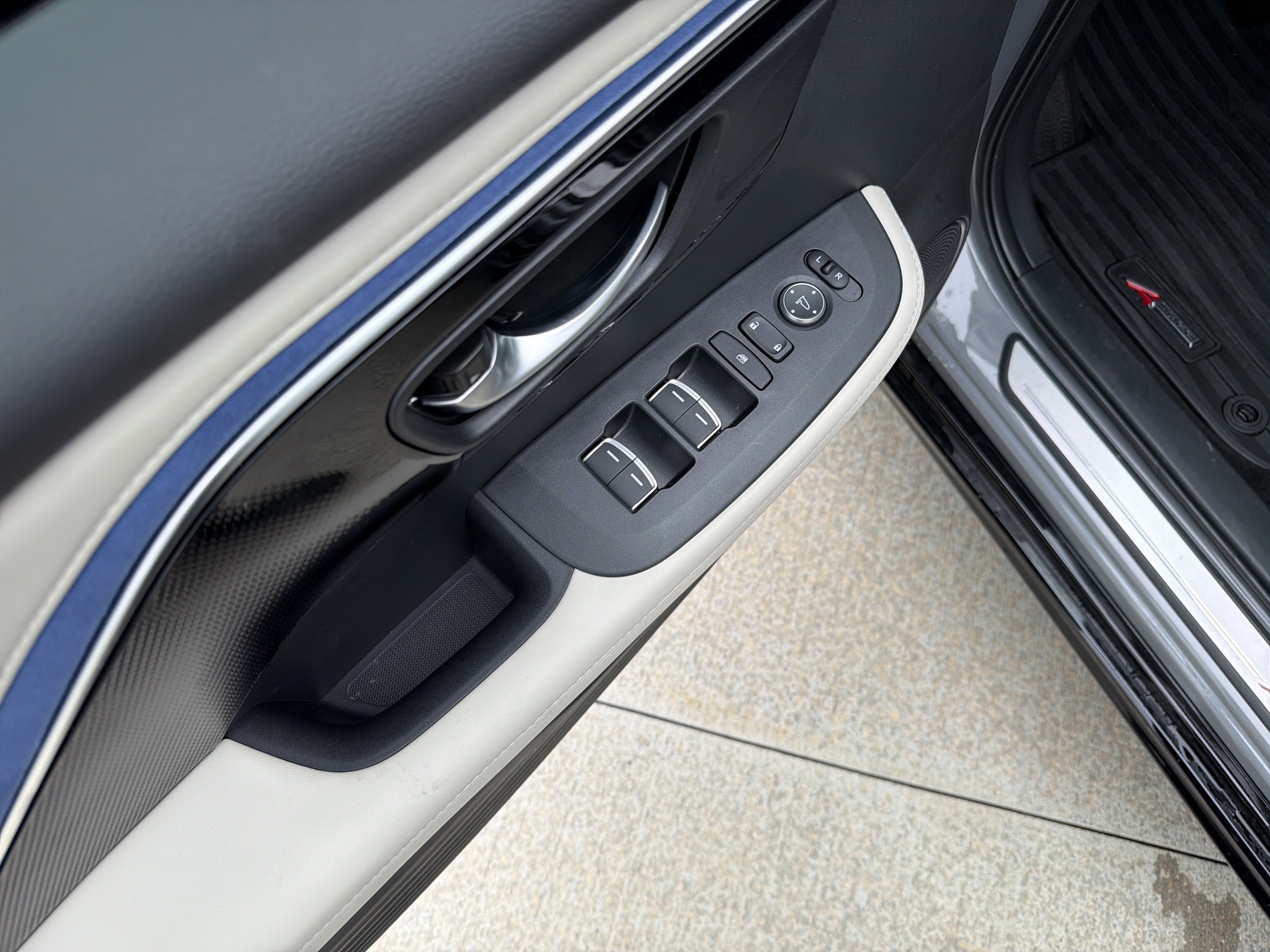 Certified 2025 Acura ADX A-Spec FWD image 15