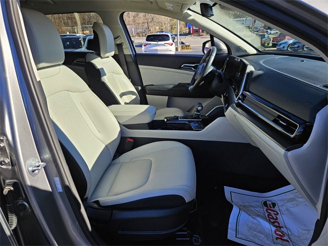 Used 2024 Kia Sportage EX image 16