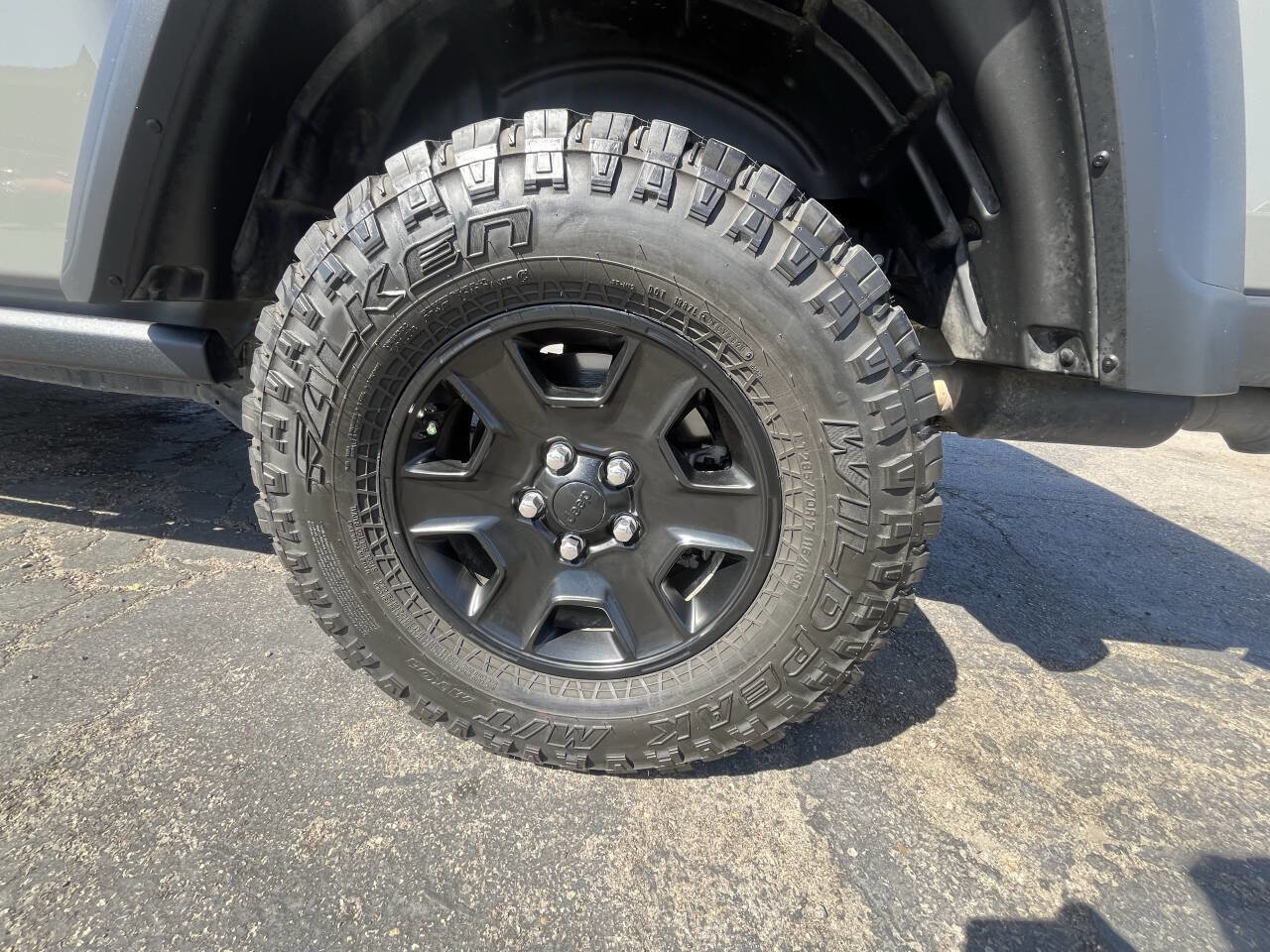 Used 2021 Jeep Gladiator Mojave image 12