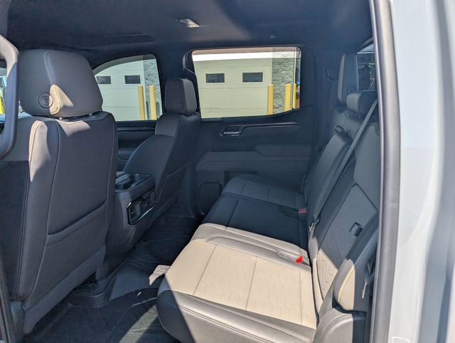 Used 2025 Chevrolet Silverado 1500 ZR2 w/ Technology Package image 10