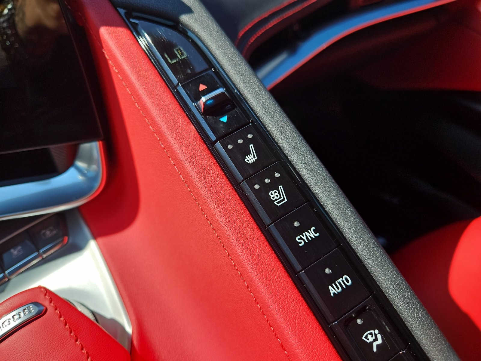 Used 2024 Chevrolet Corvette Stingray Preferred Cpe w/ Z51 Performance Package RWD image 24