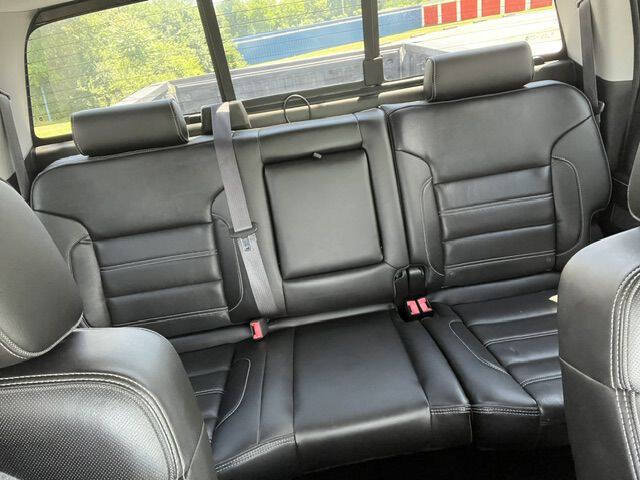 Used 2015 GMC Sierra 1500 Denali w/ Driver Alert Package AWD/4WD image 11