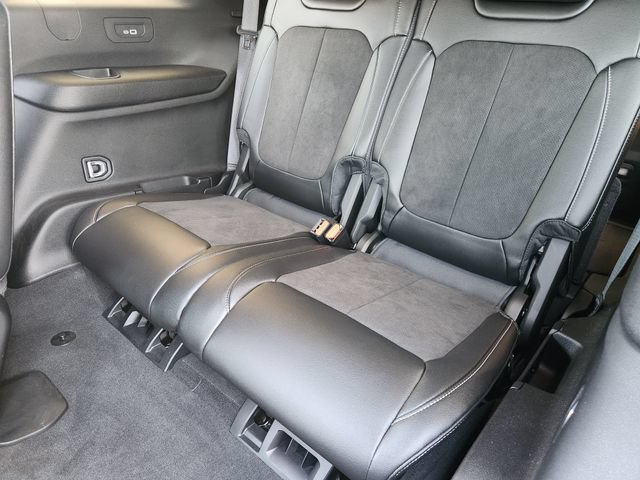 Certified 2023 Jeep Grand Cherokee L Laredo AWD/4WD image 31