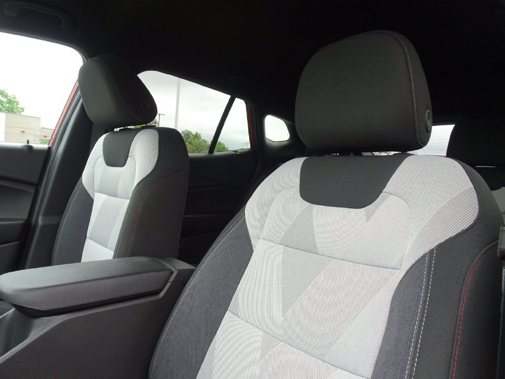 Used 2024 Chevrolet Trax RS w/ Driver Confidence Package FWD image 11