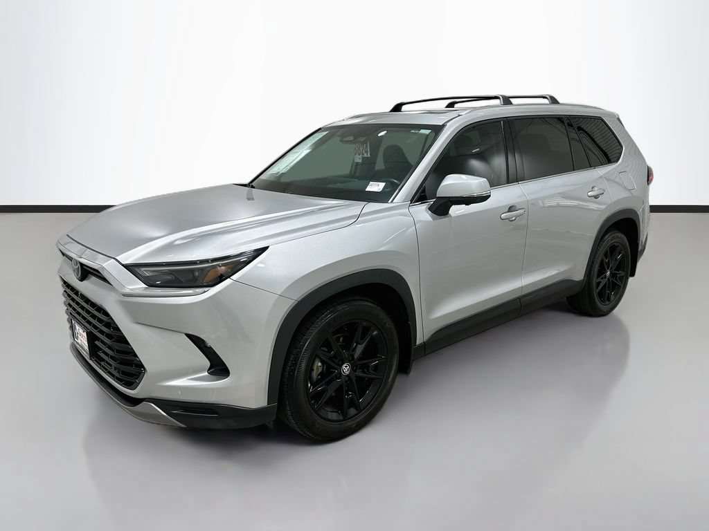 Used 2024 Toyota Grand Highlander AWD image 3