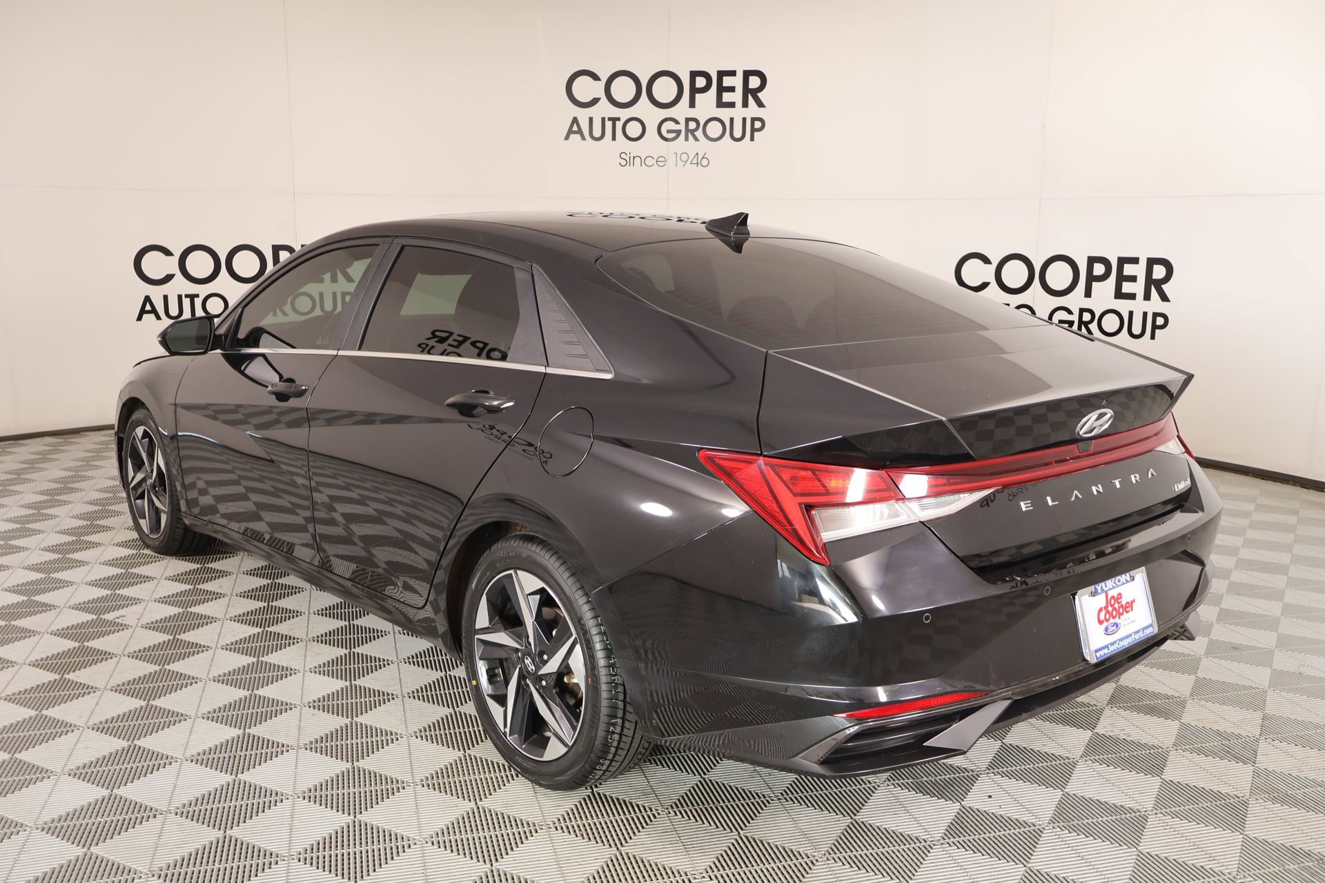 Used 2021 Hyundai Elantra Limited w/ Cargo Package image 24