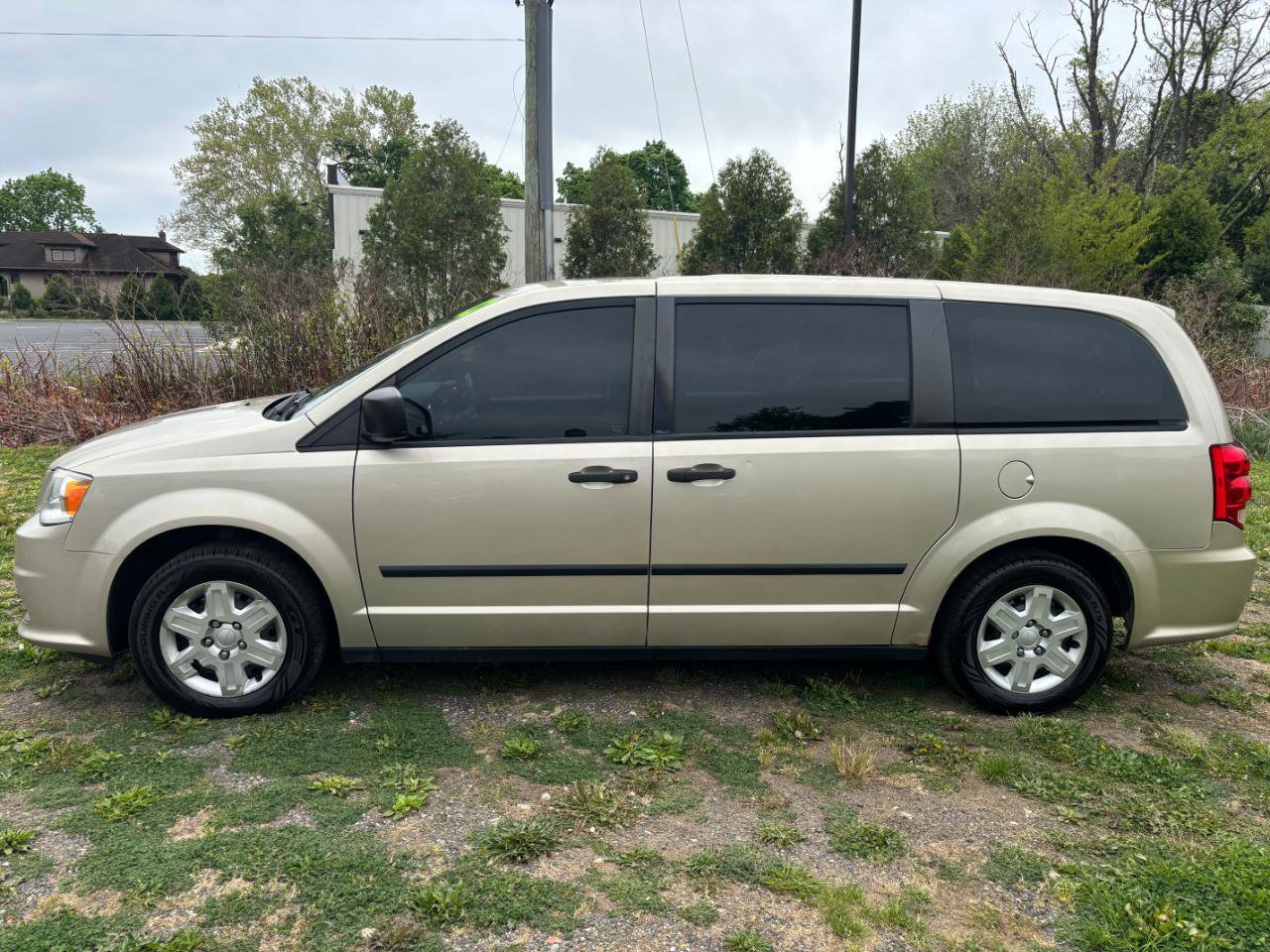 Used 2012 Dodge Grand Caravan American Value Package FWD image 8