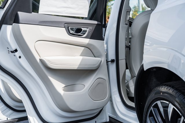 New 2026 Volvo XC60 B5 Ultra w/ Protection Package Premier image 32