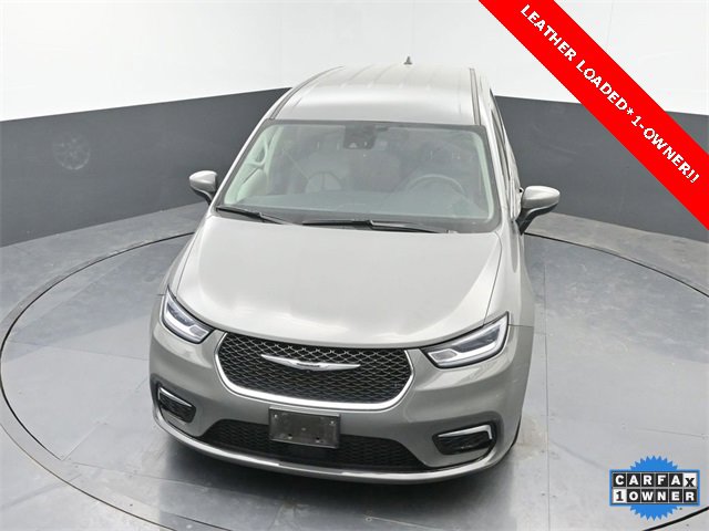 Used 2023 Chrysler Pacifica Touring-L image 29