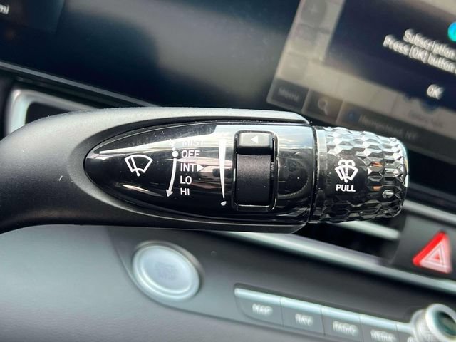 Certified 2023 Hyundai Elantra Limited FWD image 25