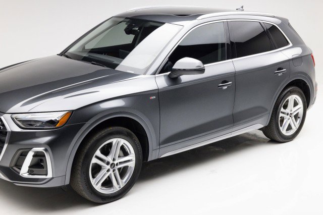 Used 2021 Audi Q5 e Premium w/ Convenience Package image 29