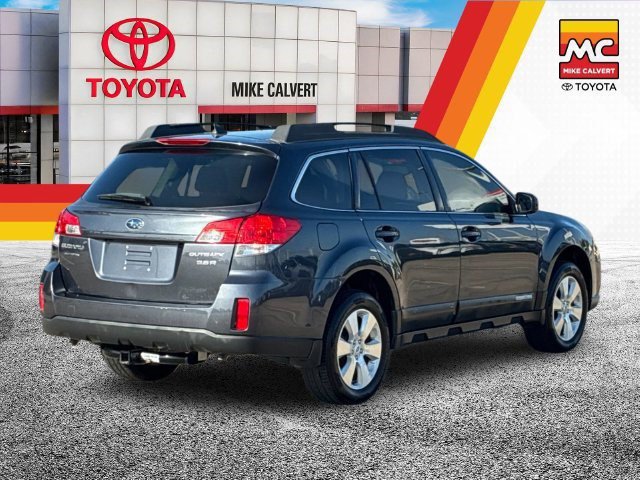 Used 2011 Subaru Outback 3.6R Limited w/ PWR Moonroof Pkg AWD/4WD image 5
