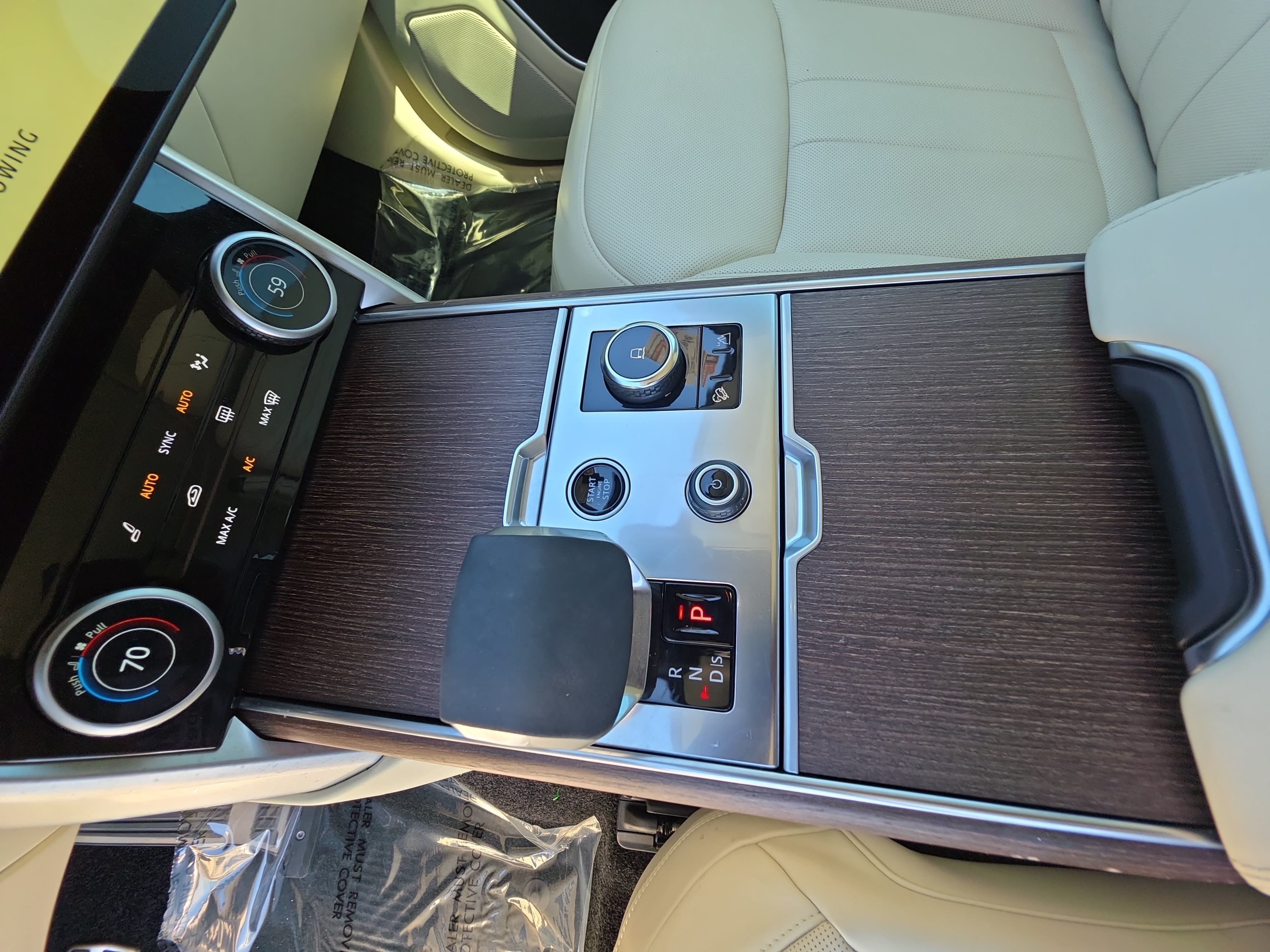 Certified 2023 Land Rover Range Rover SE AWD/4WD image 25