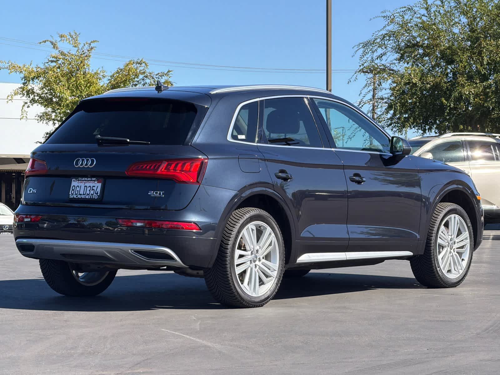 Used 2018 Audi Q5 2.0T Premium Plus w/ Premium Plus Package AWD/4WD image 2