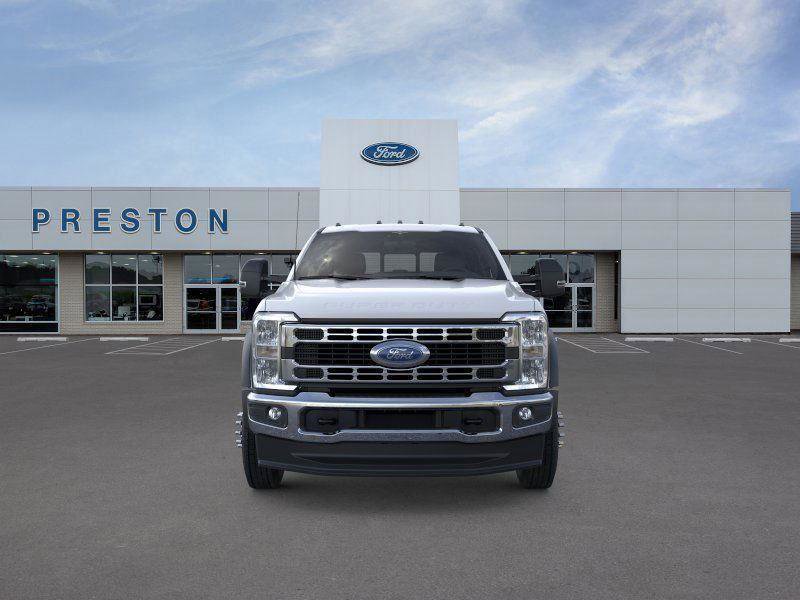 New 2026 Ford F550 4x4 Crew Cab image 13