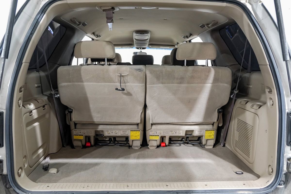 Used 2004 Toyota Sequoia SR5 image 59