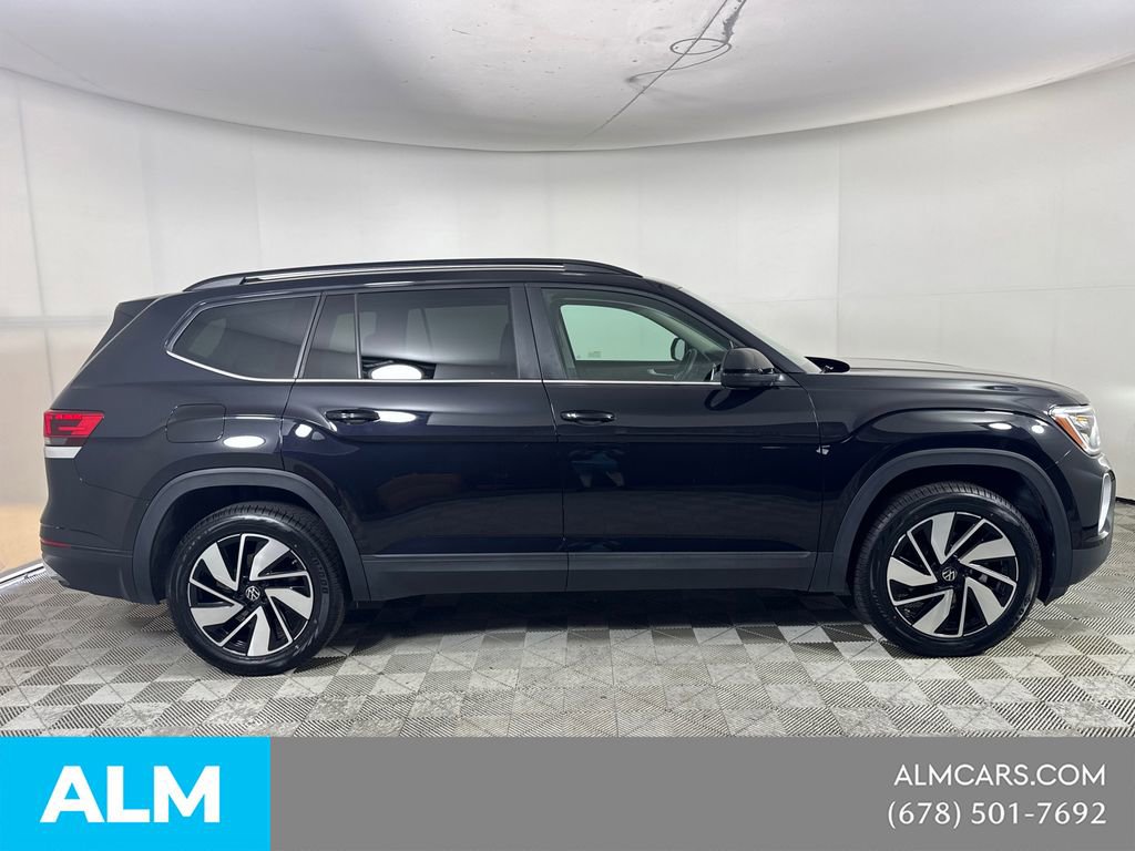 Used 2025 Volkswagen Atlas SE FWD image 5