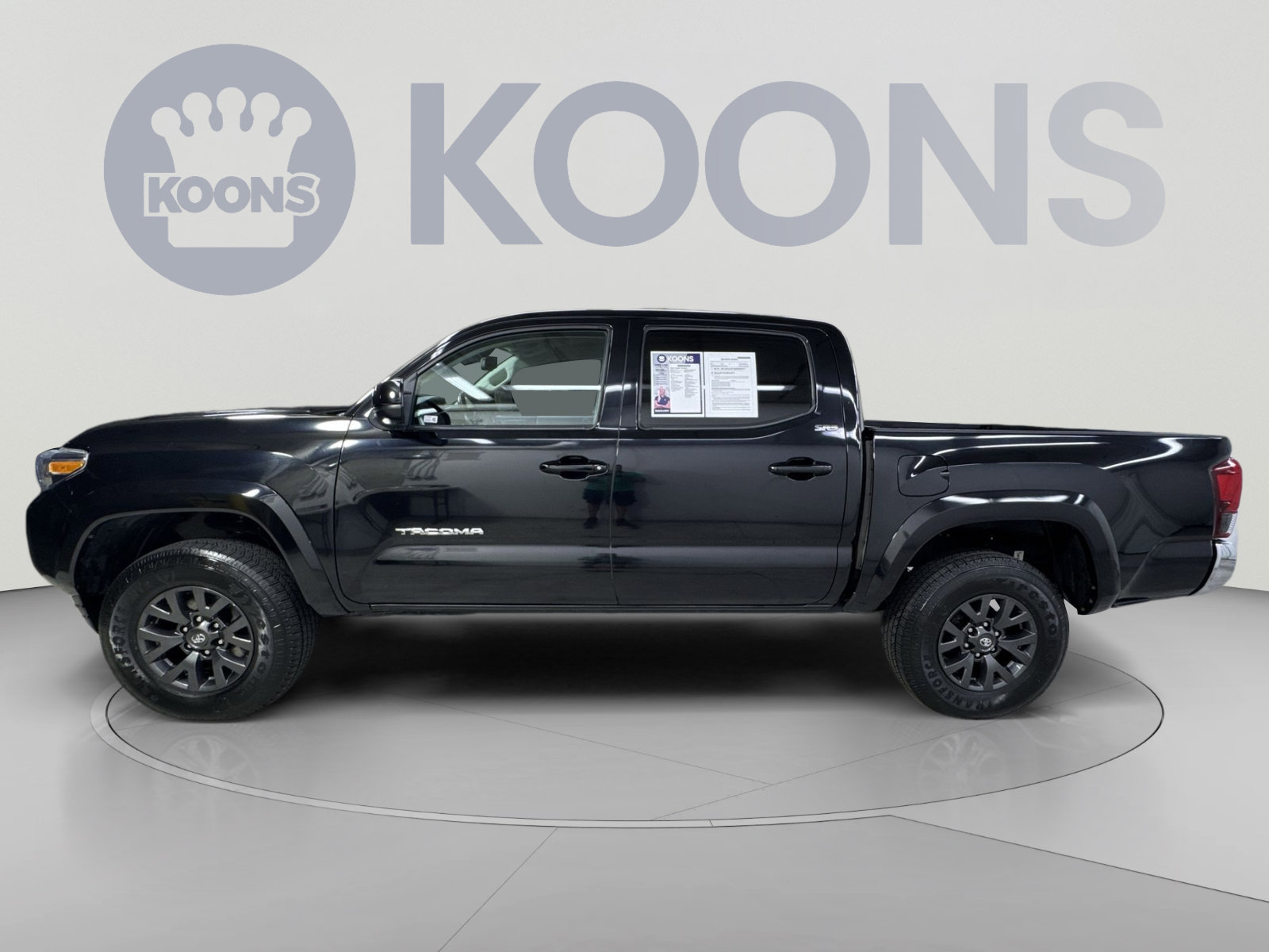 Used 2022 Toyota Tacoma SR5 AWD/4WD image 17