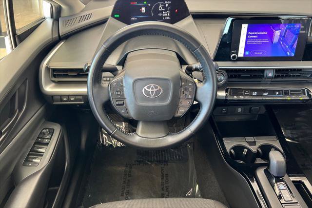 Certified 2023 Toyota Prius LE FWD image 14