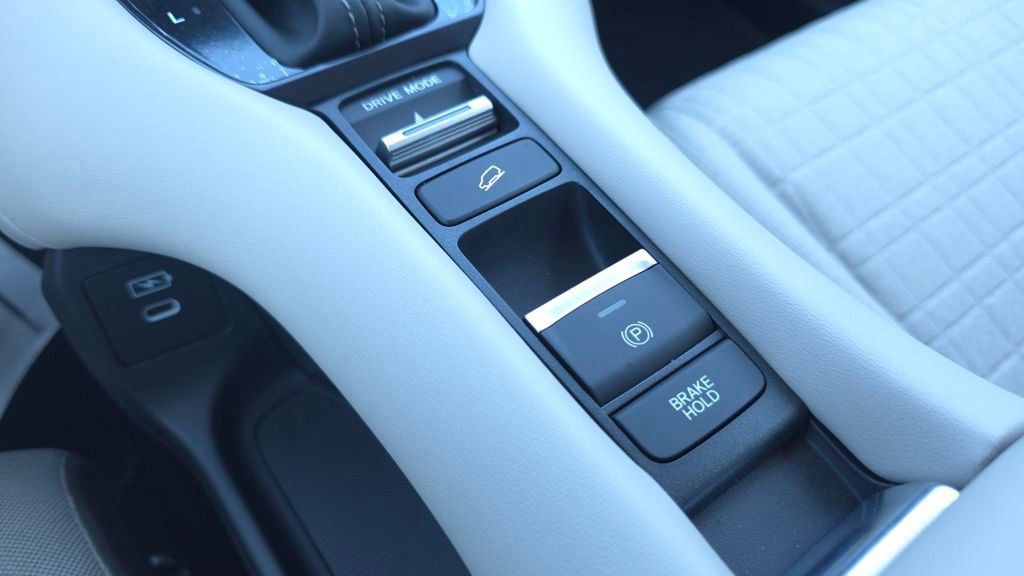 New 2026 Honda HR-V LX image 34