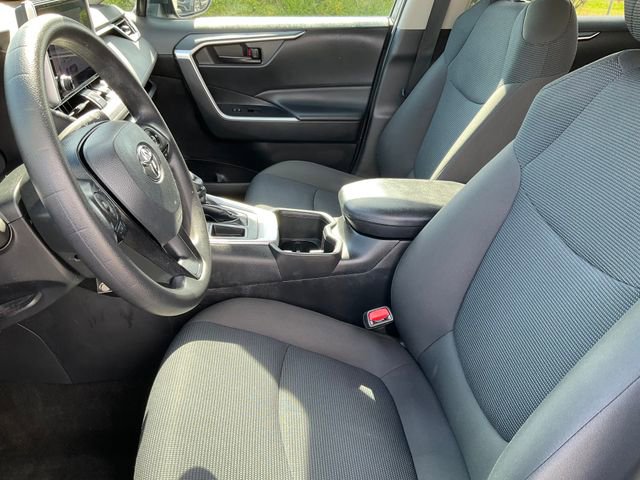 Used 2023 Toyota RAV4 LE image 5