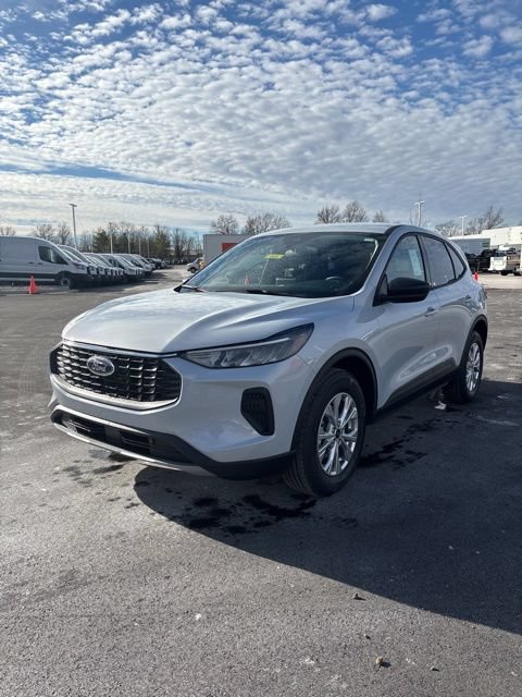 New 2026 Ford Escape Active w/ Cold Weather Package AWD/4WD image 2